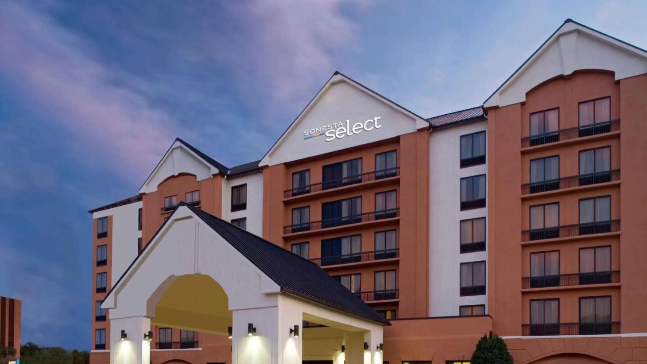 Sonesta Select Austin North Central Hotel Exterior photo